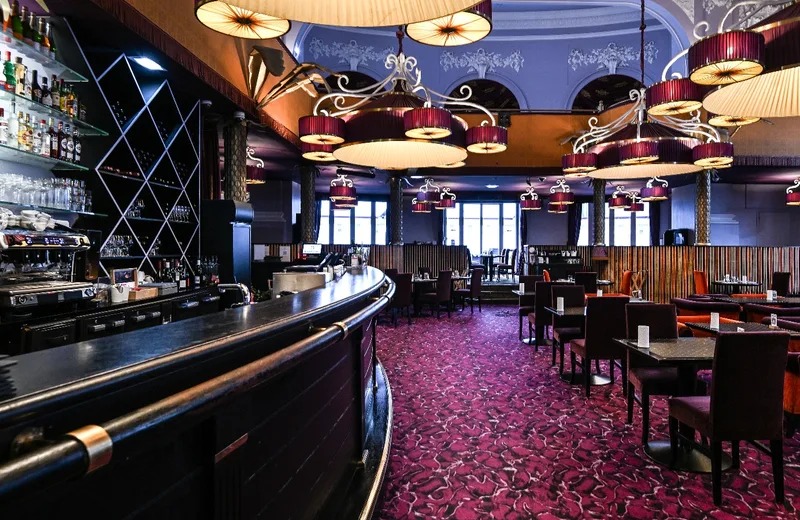 Wyrafinowana restauracja w Warszawa